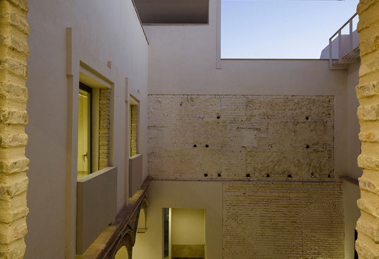 Bioconstrucción. Graphenstone restauración del centro cultural Ignacio Halcón